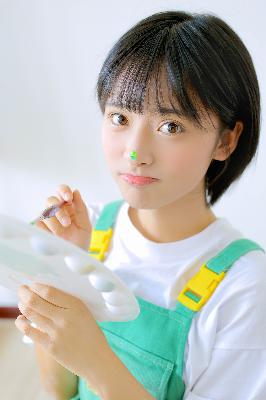 他的巨物撑开她的花缝的导演是谁