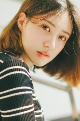 迪拜的女孩在线观看完整免费高清满天星